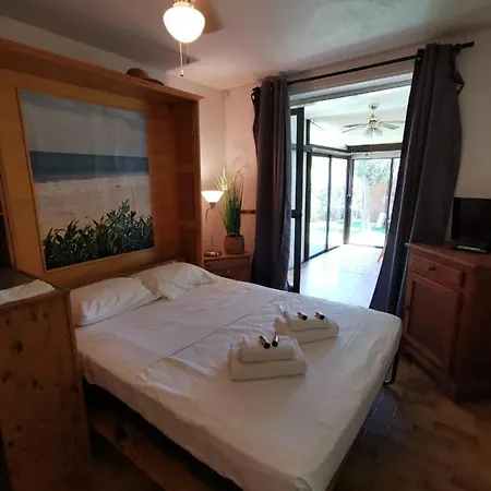 Romantic Studio With Private Garden *